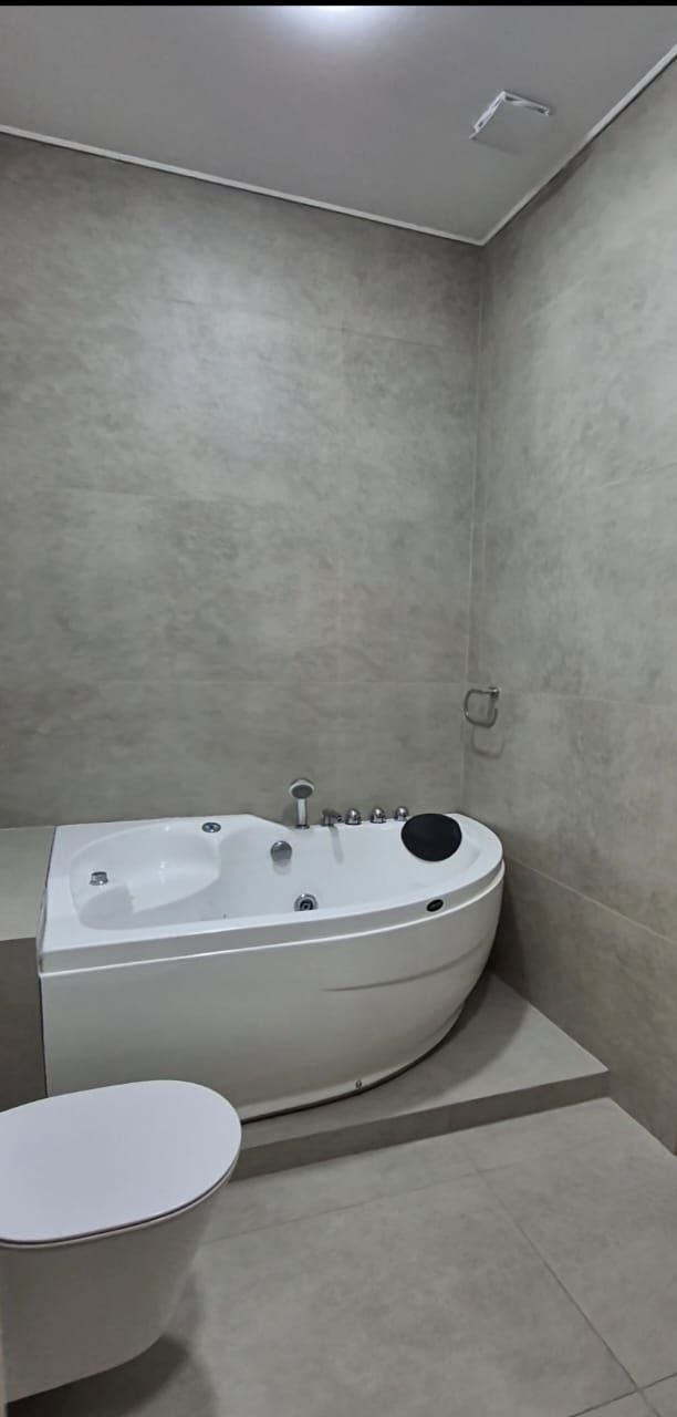 2-комнатная квартира Аренда элитной 2-комнатной квартиры 115 м² в Baku Сабаильский район, м. Ичеришехер, ул. Гасана Сеидбейли, 122 Баку аренда