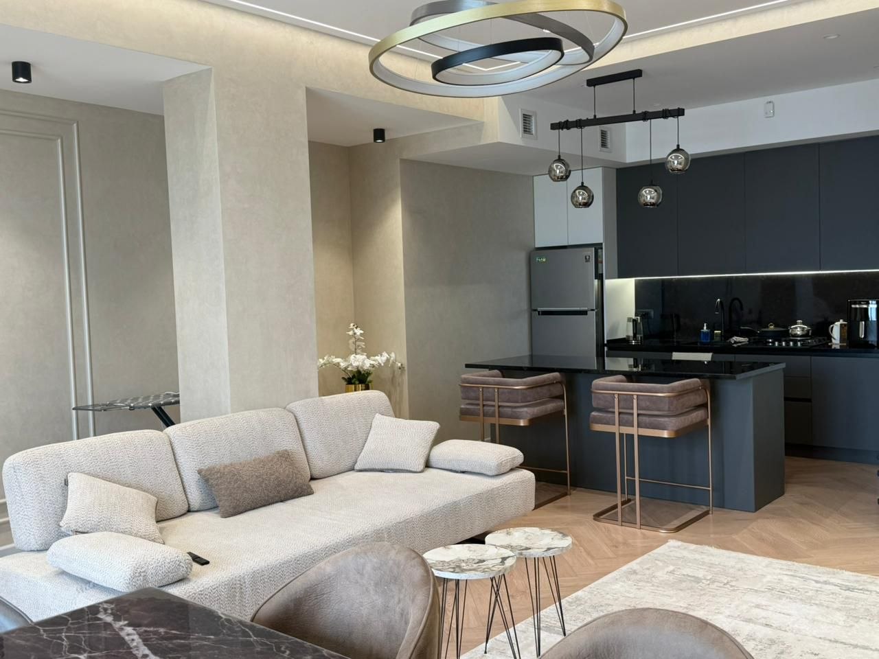 3 комнаты (площадь 115 м²)-комнатная квартира Аренда элитной квартиры в Baku, Сабаильский район Сабаильский район (метро Ичеришехер) Баку аренда фото 6