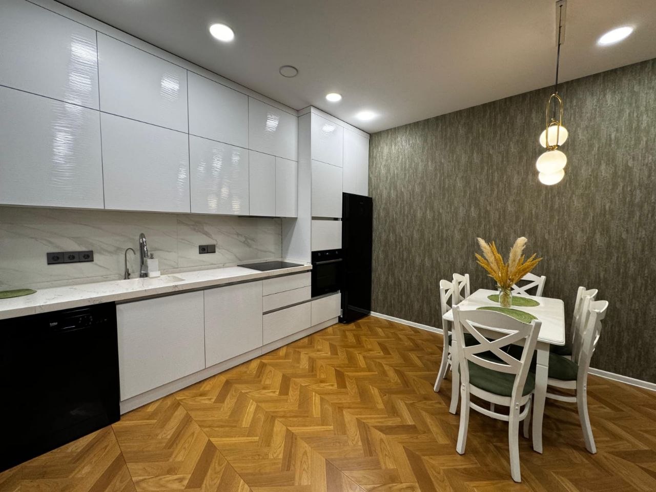 Снять 3-комнатную квартиру 107 м² в Баку — ЖК Grand Hayat (м. 8 Ноября) - фото 3