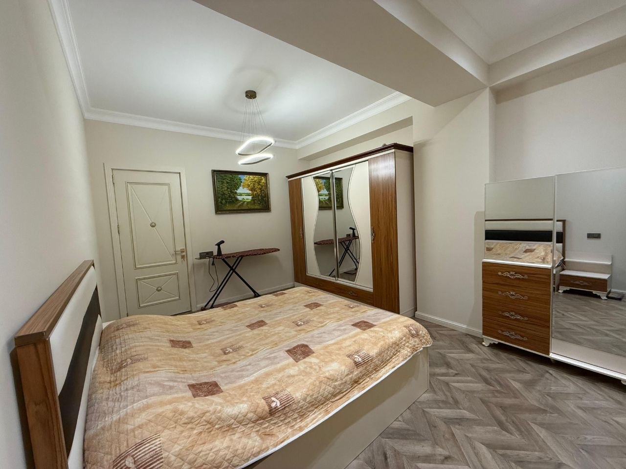 Сдается 3-комнатная квартира у метро 8 Ноября, 140 м² - фото 2