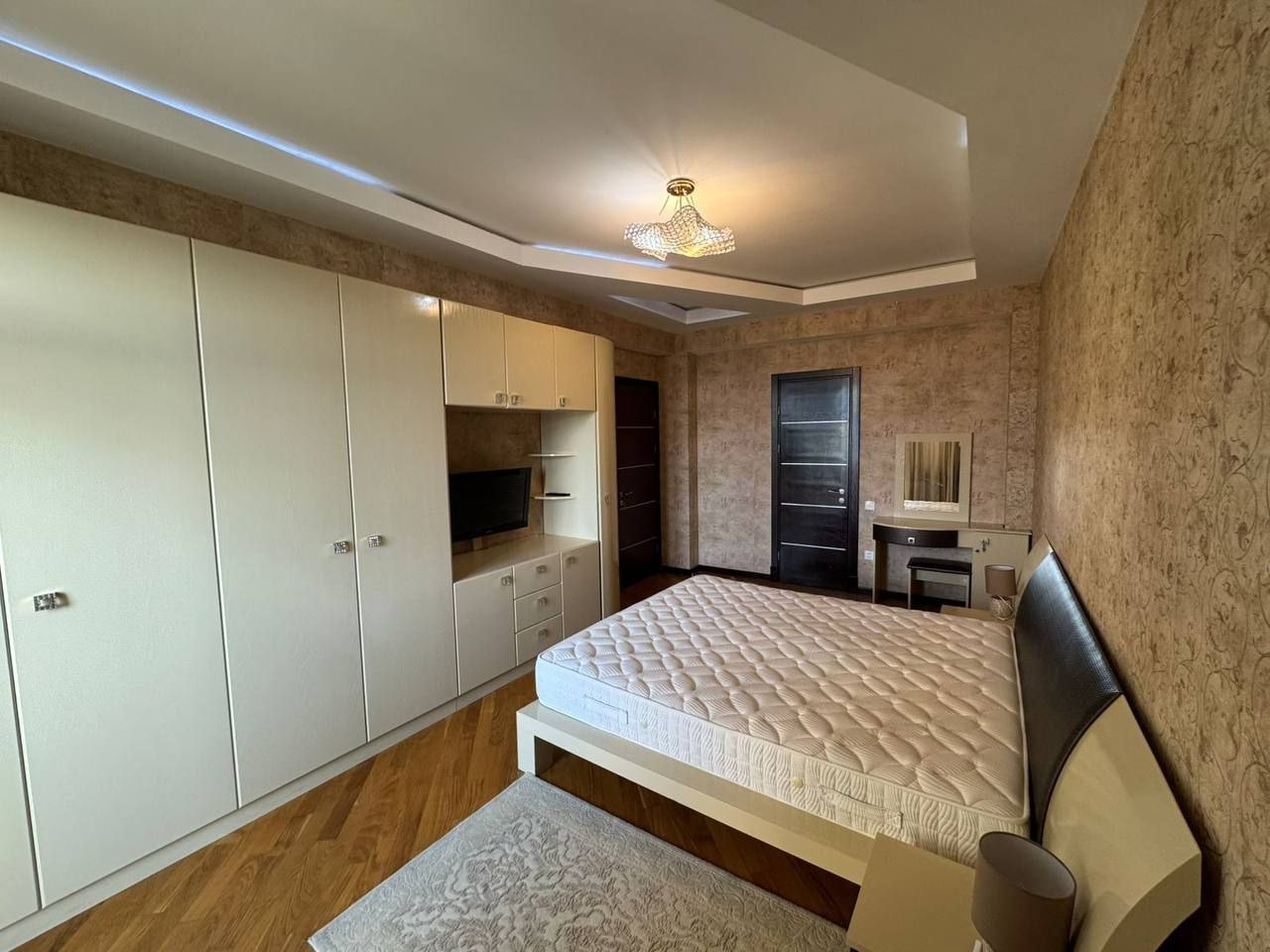 Сдается 4-комнатная квартира, 185 м² — ул. Ханифы Алескерова, м. Гянджлик, Баку - фото 5
