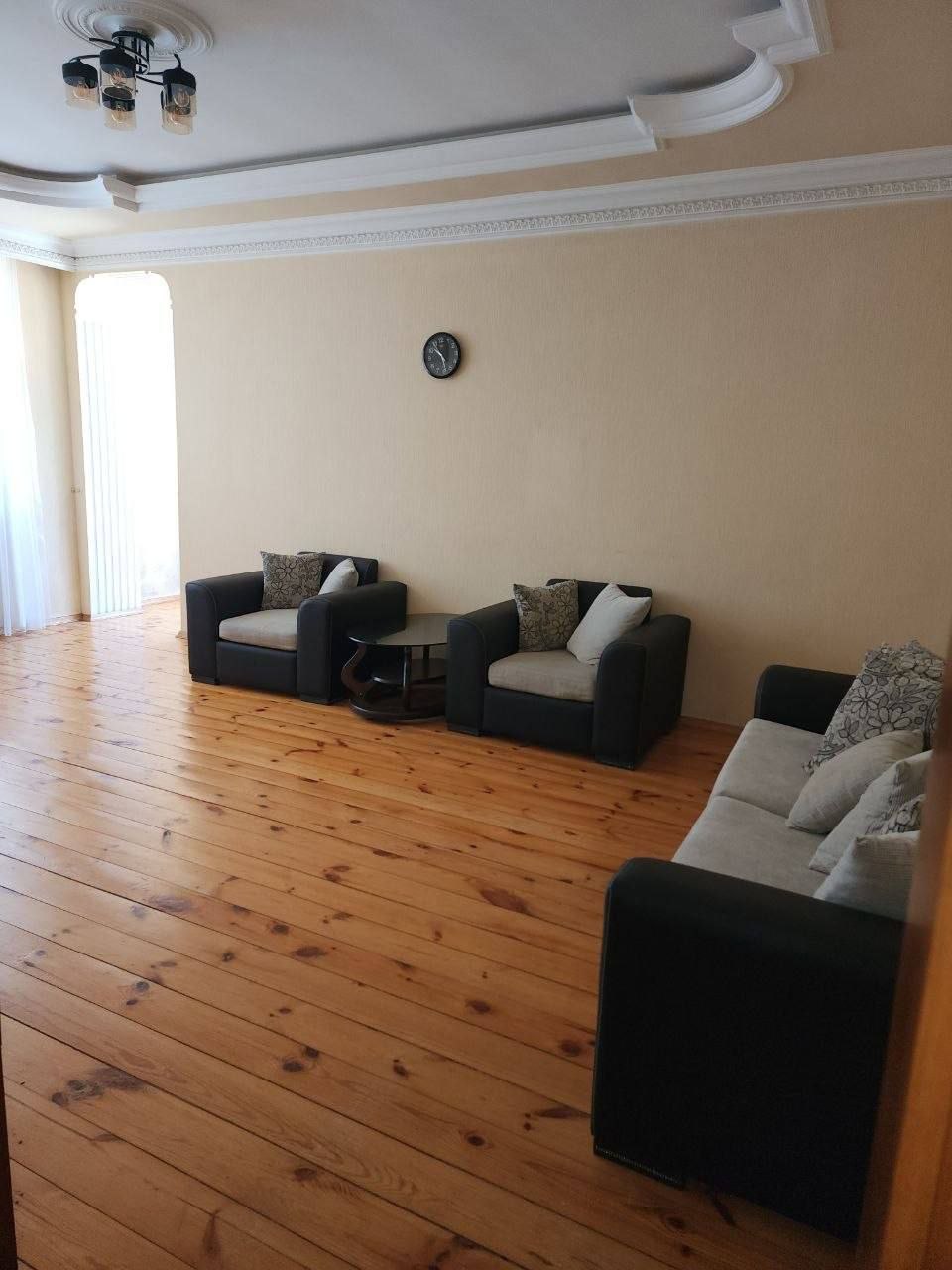 Сдается 3-комнатная квартира у метро Хатаи, 96 м² — ул. Сулейман Везирова