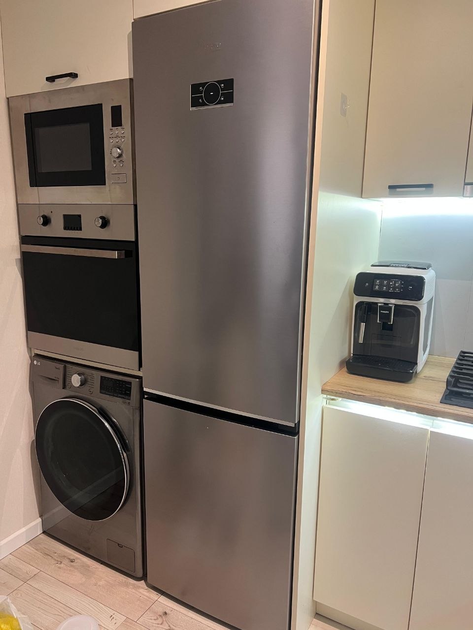 Сдается 1-комнатная квартира-студия, 50 м², м. Сахиль (Торговая) - фото 4