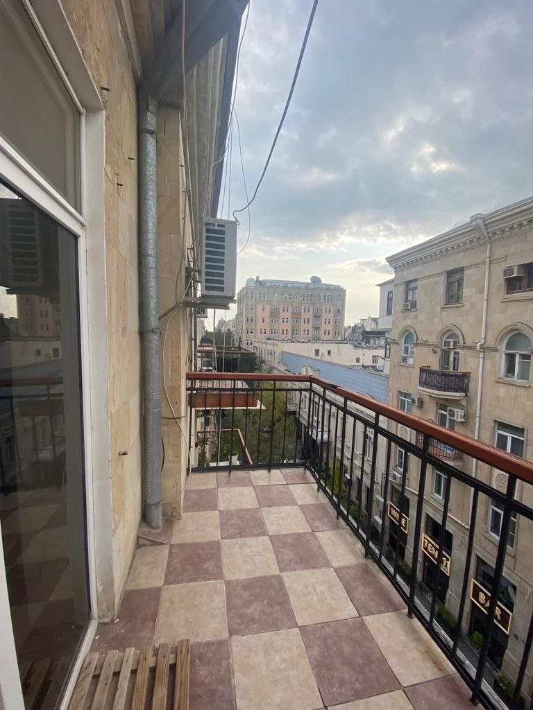 Сдается 1-комнатная квартира-студия, 50 м², м. Сахиль (Торговая) - фото 10