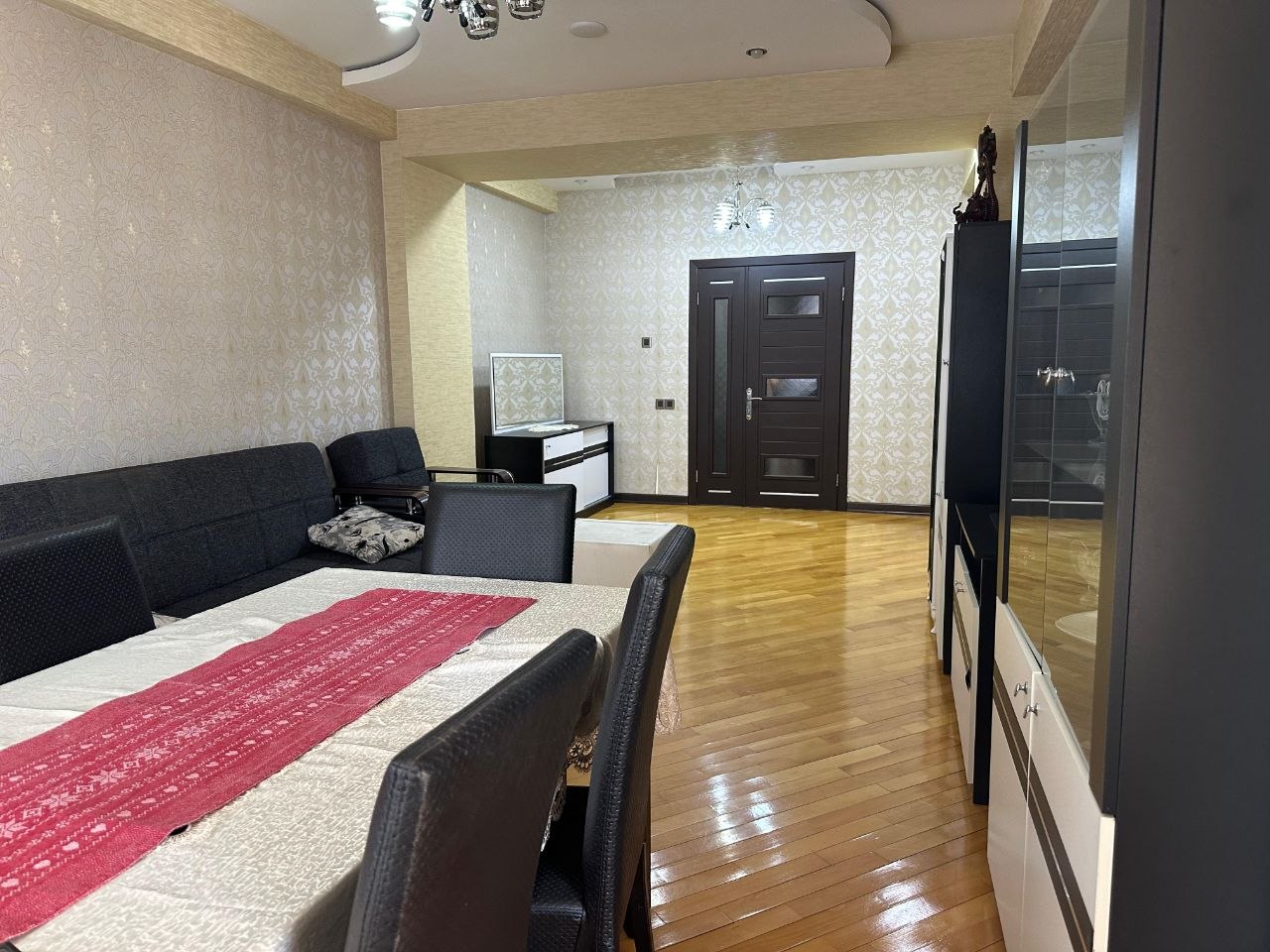 Bakü'de Kiralık 2 Odalı Daire — Aylık 1.100 AZN - Foto 4