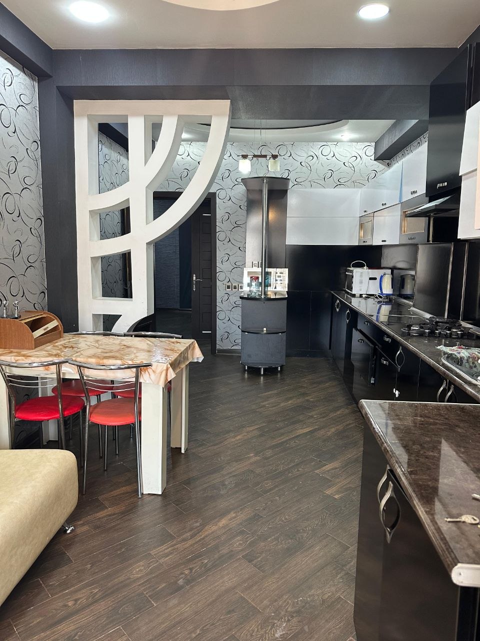 Bakü'de Kiralık 2 Odalı Daire — Aylık 1.100 AZN - Foto 6