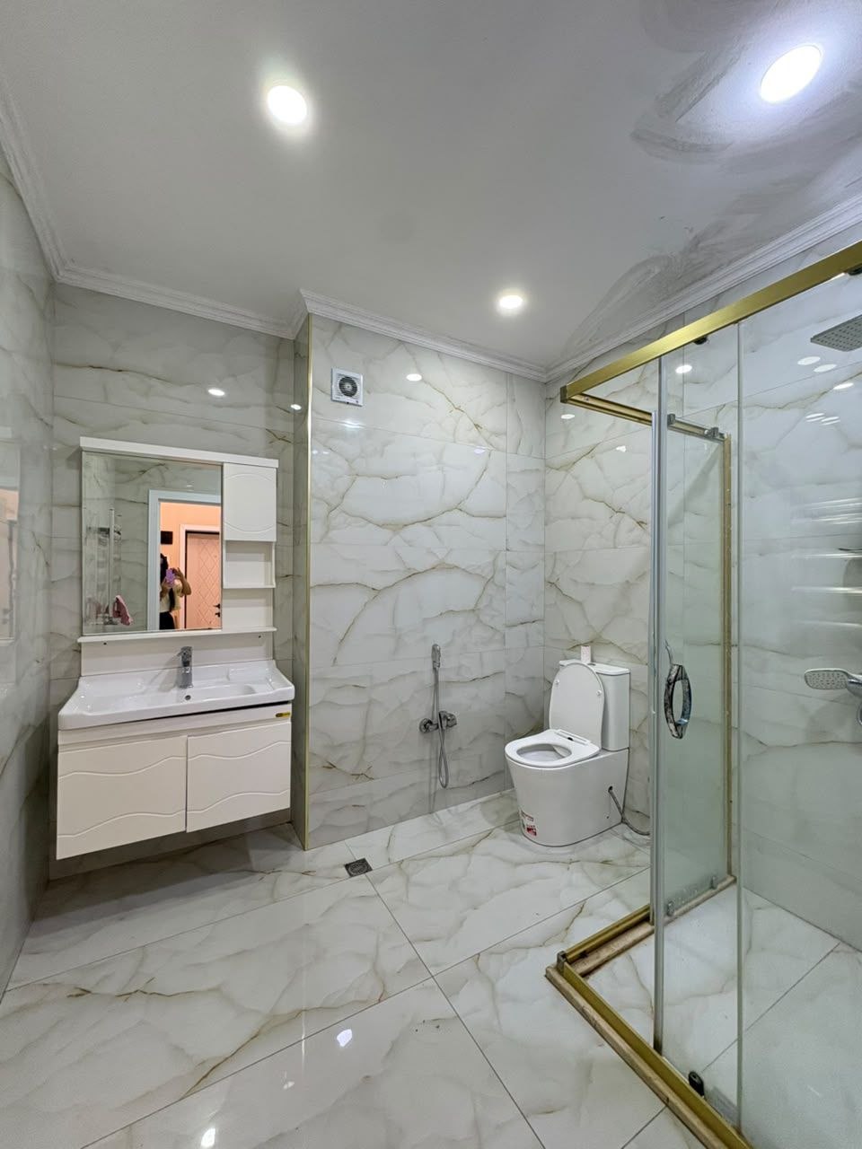 Bakü'de Kiralık 2 Odalı Daire — Aylık 1.200 AZN - Foto 7