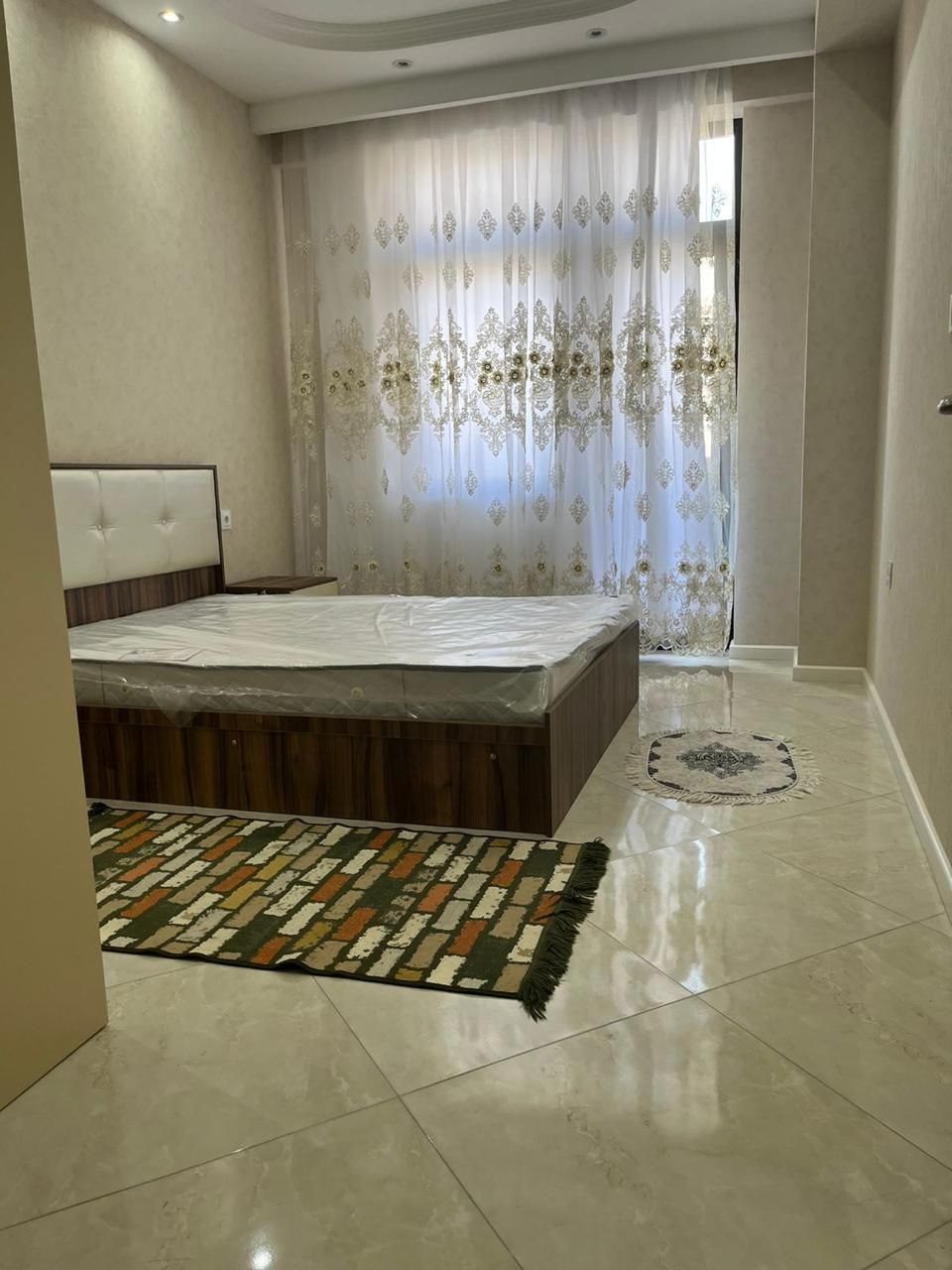 Сдается 3-комнатная квартира, 100 м², Насиминский район у Медуниверситета