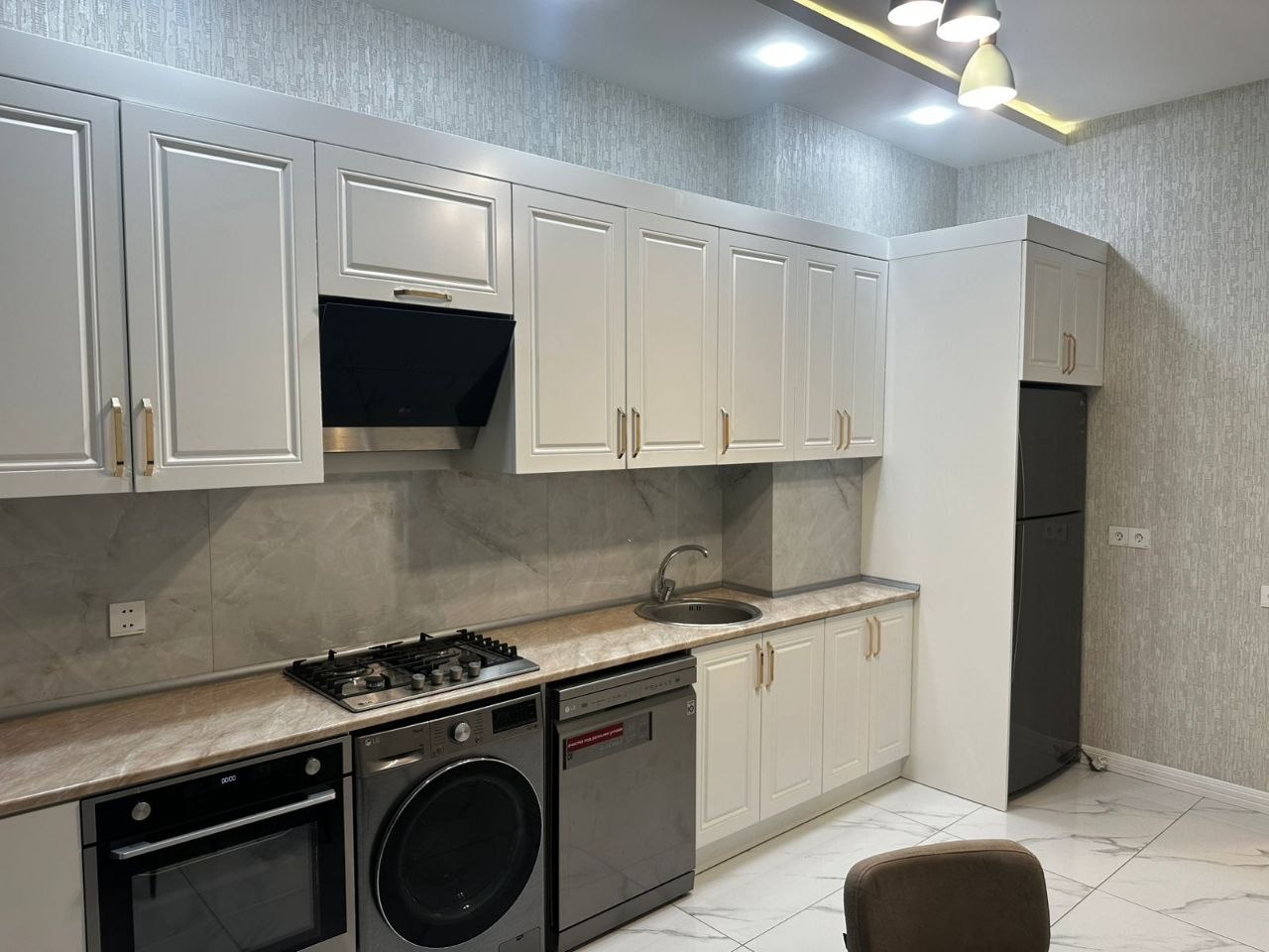 Bakü'de Kiralık 2 Odalı Daire — Aylık 1.250 AZN - Foto 9