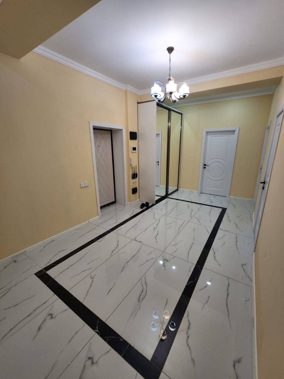Bakü'de Kiralık 2 Odalı Daire — Aylık 950 AZN - Foto 4