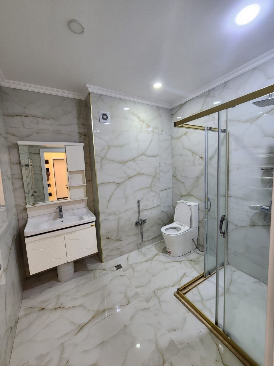 Bakü'de Kiralık 2 Odalı Daire — Aylık 950 AZN - Foto 5