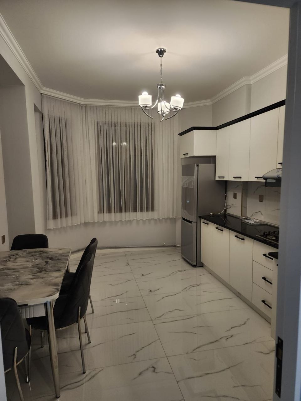 Bakü'de Kiralık 2 Odalı Daire — Aylık 990 AZN - Foto 3