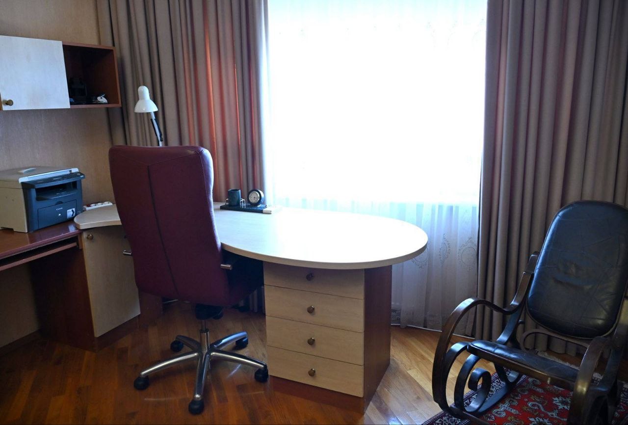 Продажа 4-комнатной квартиры в Центре (AF Center)